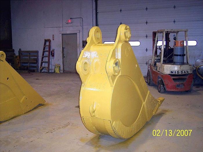 Used 28" USED, HD BUCKET, 5" PINS, 16" BETWEEN EARS, 24" SPREAD.