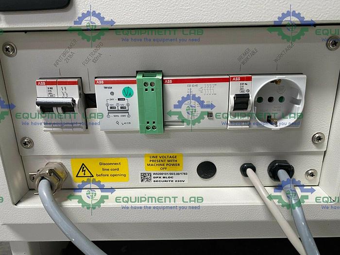 Used Bruker Avance W3003497 600 Digital LC-NMR Spectrometer