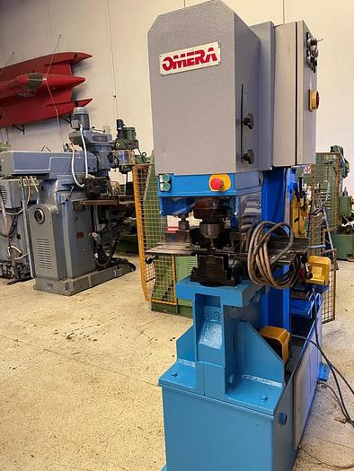 Usato PUNZONATRICE OMERA OM 70 HY