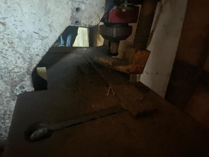 Used 2007 Sahinler HKM 60 Single Phase Ironworker