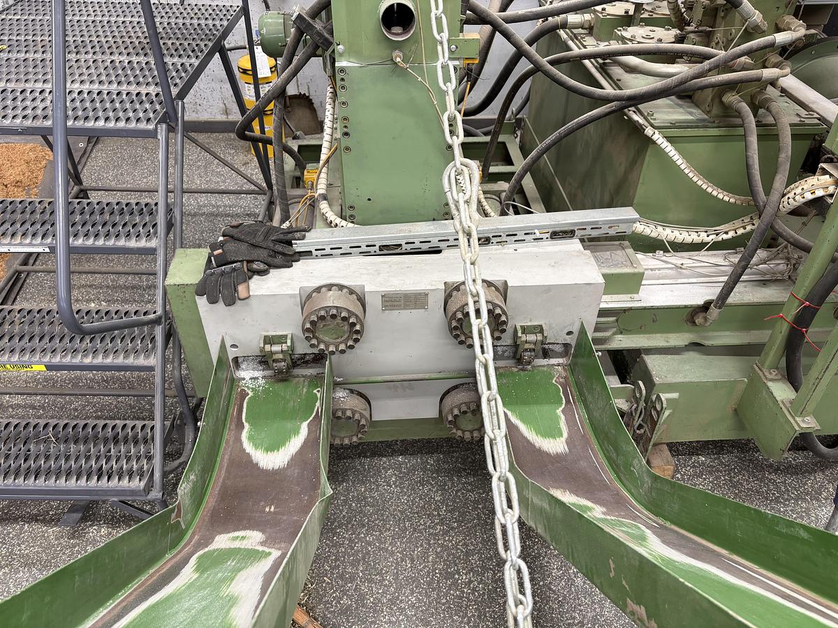 Used Ruf Model 1100 Briquetter