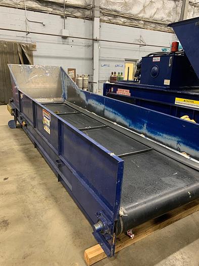 Used Used Max-pak Full Eject w/ Conveyor