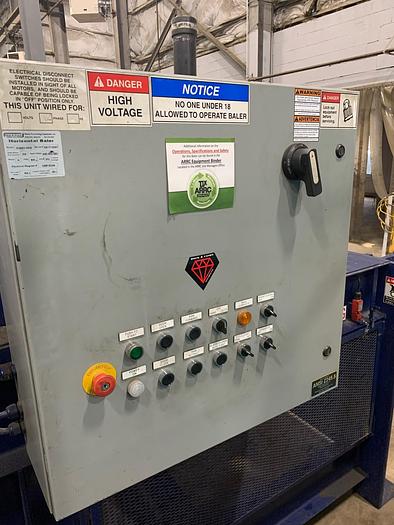 Used Used Max-pak Full Eject w/ Conveyor