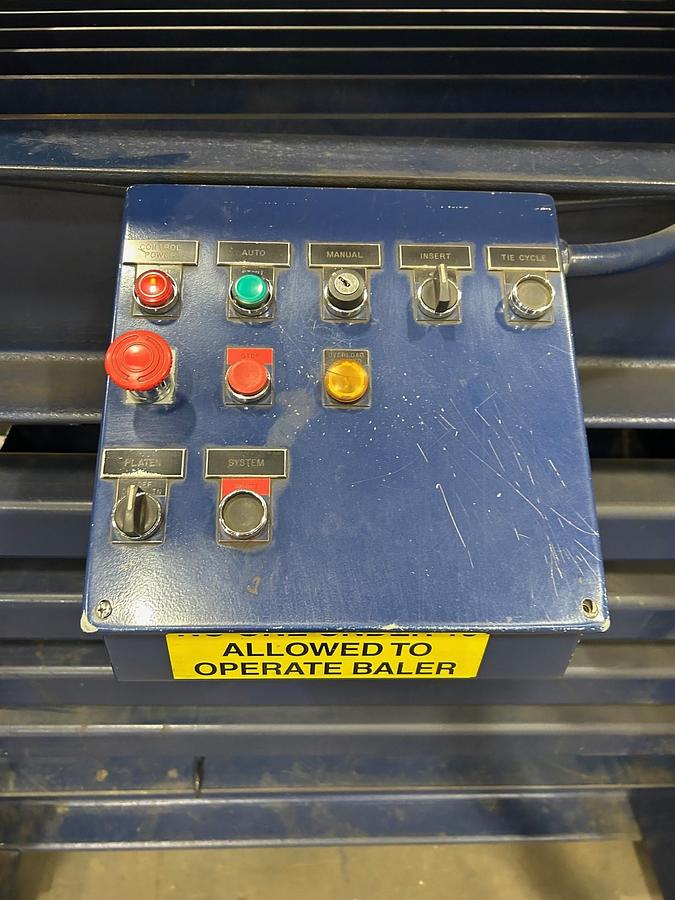 Used Max-pak HOE4260-308AR Horizontal Auto-tie Baler