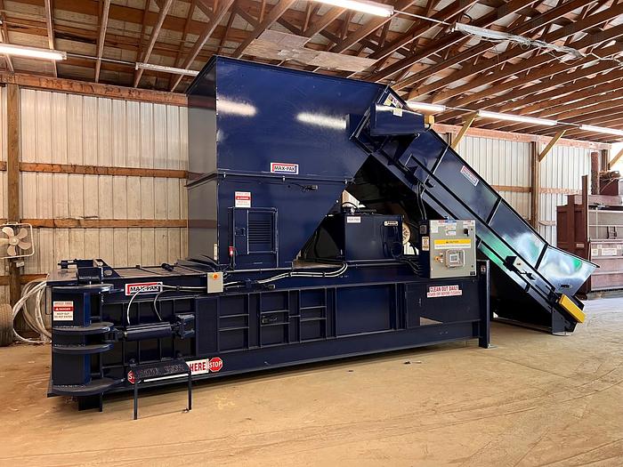 Max-Pak Full Eject Horizontal Baler