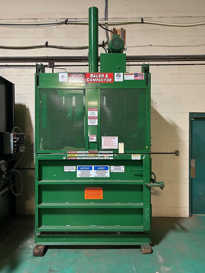 Used Philadelphia Tramrail 2300HD - Vertical Baler