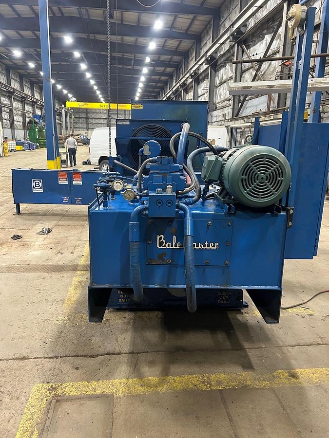 Used Balemaster 4925-G-8 Auto-tie Horizontal Baler