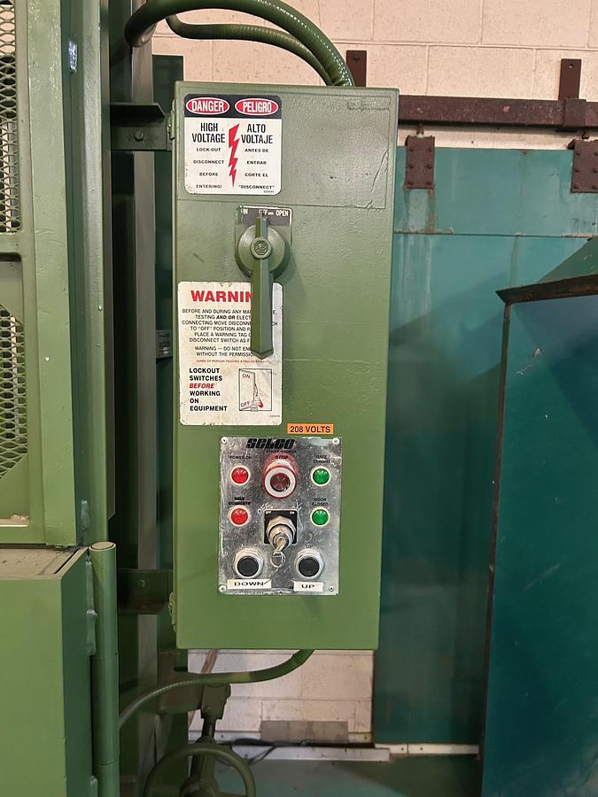 Used Used Harris V5-HD Vertical Baler