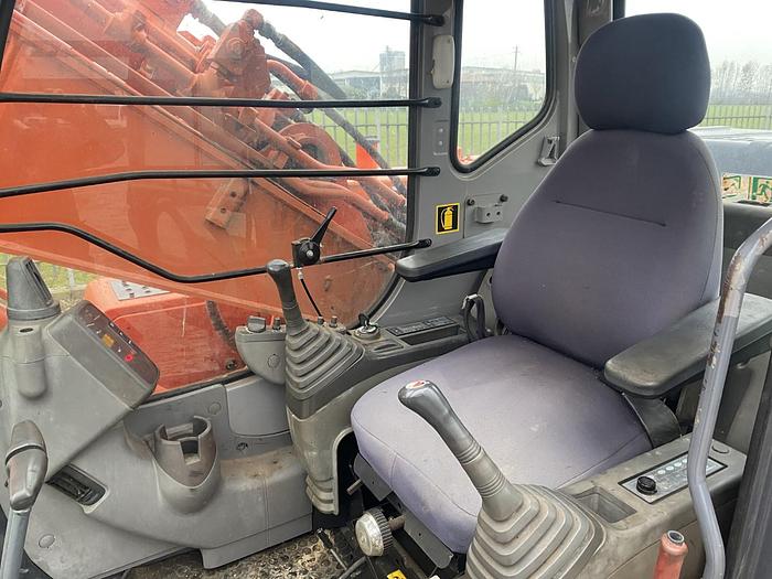 Usato 2003 HITACHI ZX210