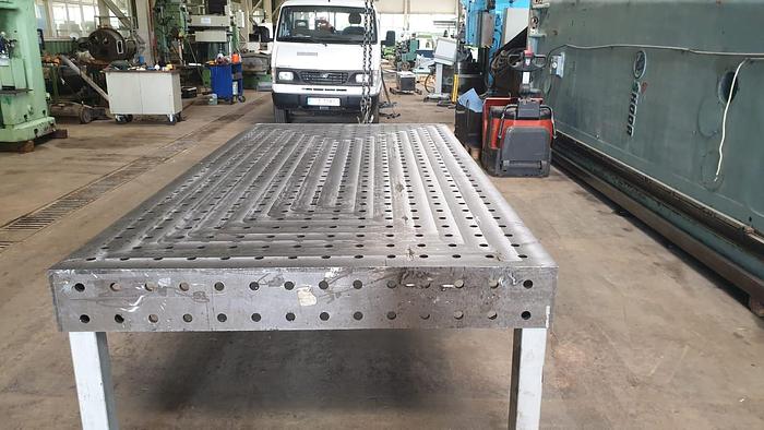 Używane Stoły montażowe,spawalnicze 3szt.