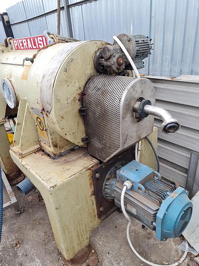 Used Pieralisi decanter  FP600