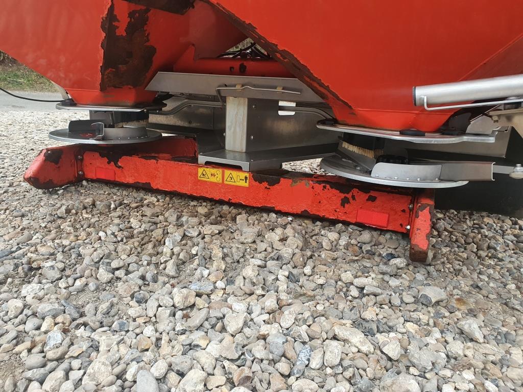 Used Kuhn Axis 30.1 Fertiliser Spreader