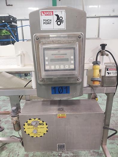 Used Safeline Metal Detector