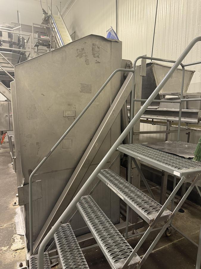 Used Pacmac 9500 with Ishida Scale