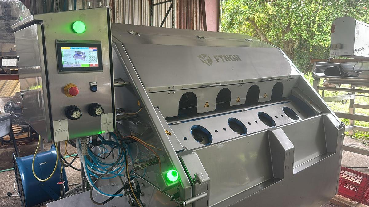 Used 2017 FTNON 4-Postion Bell Pepper & Onion Corer and Segmenter