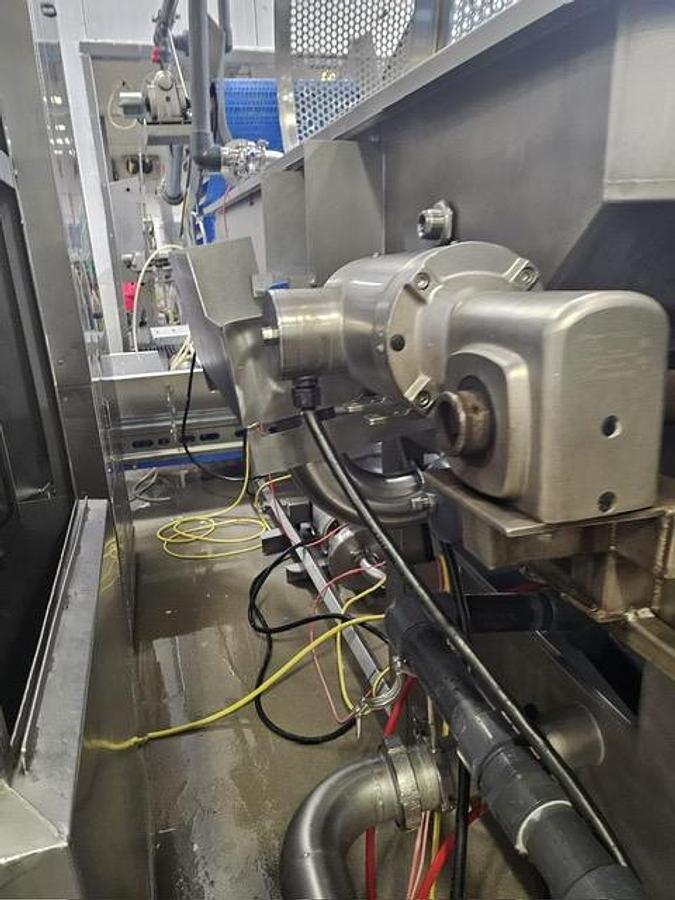 Used HMI / Heinzen Two-Stage Jacuzzi-Style Produce Wash Line