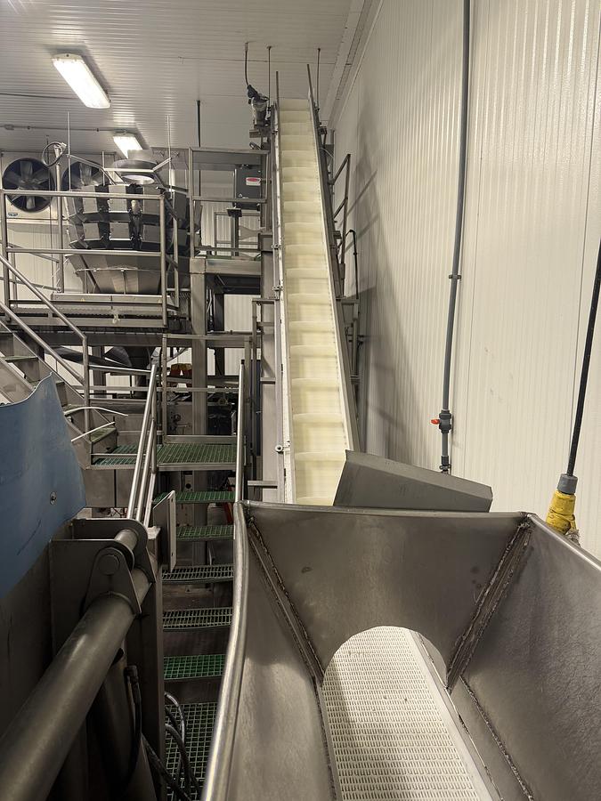 Used Pacmac 9500 with Ishida Scale