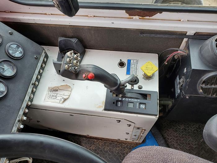 Used 2004 Stinger 4400 Bale Stacker