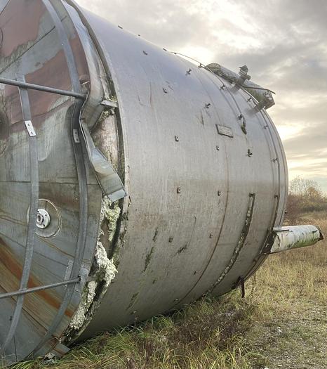 Used 1995 Stainless steel vessel ApS 55.000 liter stainless steel vessel with stirrer