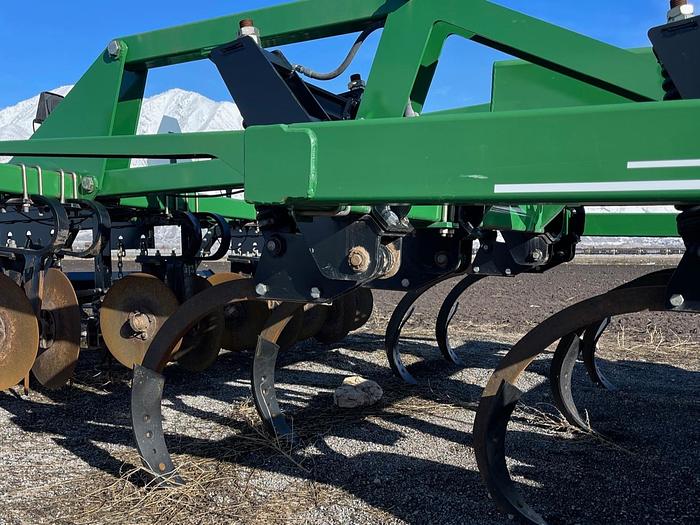 Used 2020 McFarlane QT-209 Disk Chisel / One-Pass