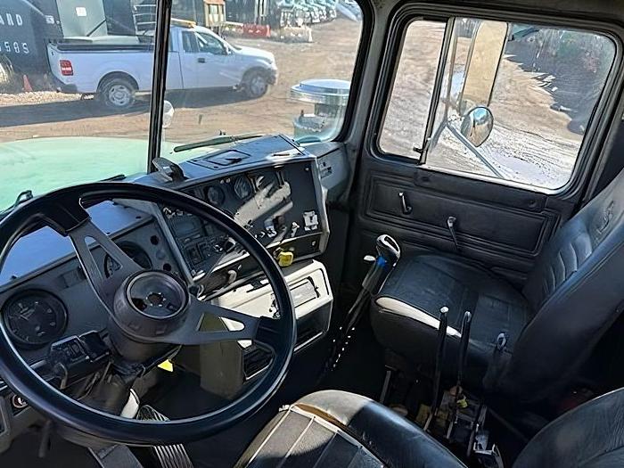 Used 1999 Mack RD690S