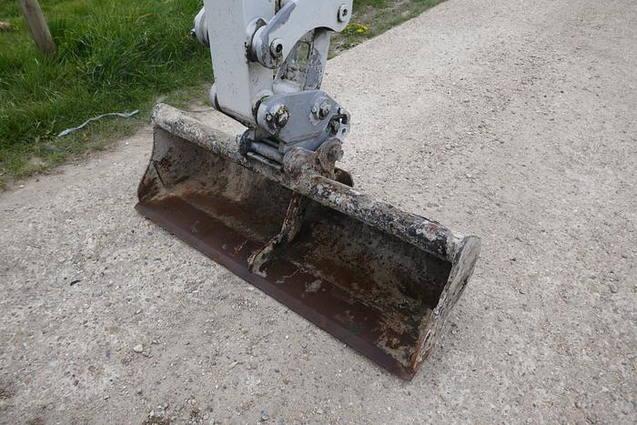 Used 2012 HYUNDAI ROBEX 27-9
