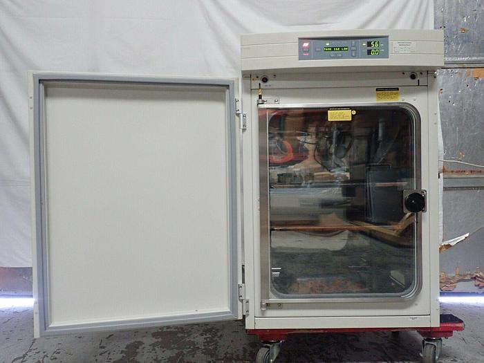 Used Thermo Forma Model 3140 Series ll Water Jacket CO2 Incubator