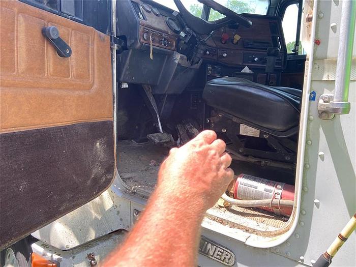 Used 1994 Freightliner 2000 Gallon Flat Bed Water Tank