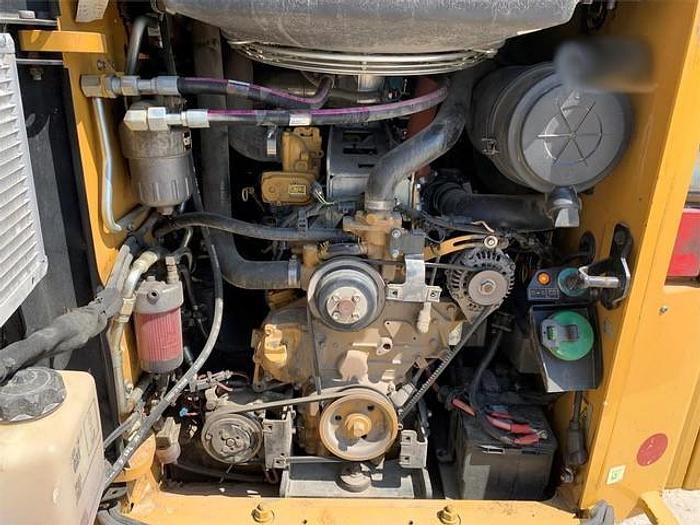 Used 2015 Caterpillar 272D2