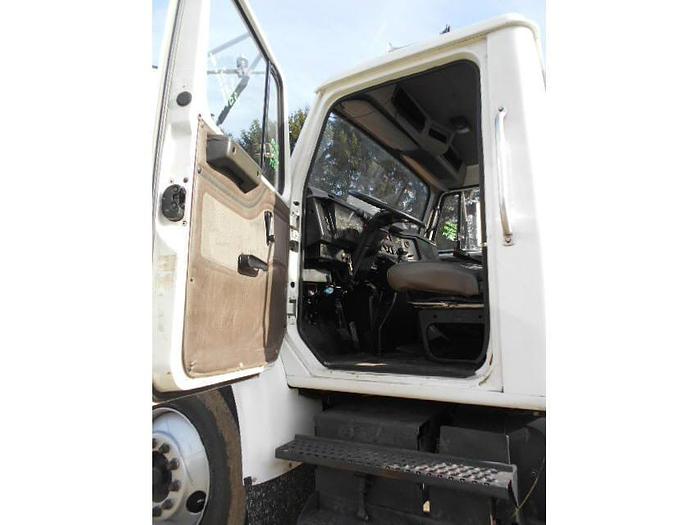 Used 2000 International 4900