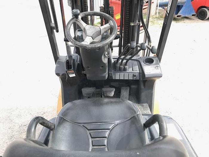 Used 2004 CAT C5000 FORKLIFT