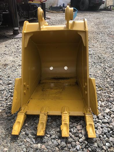 24" Excavator Bucket