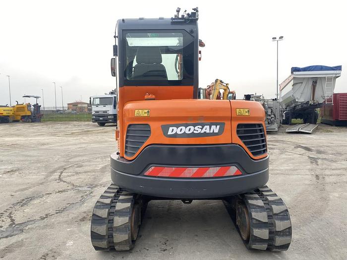 Usato 2016 DOOSAN DX63-3