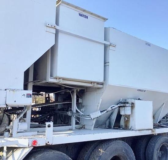 Used 1995 Mack/Zimmerman 11 YD Volumetric Concrete Mixer Truck