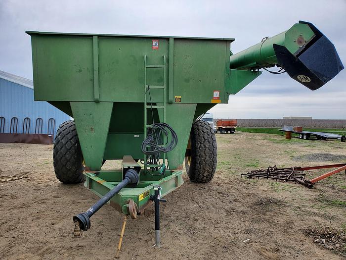 Used John Deere 500 Grain Cart