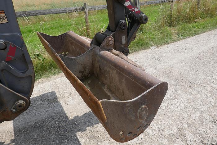 Used 2004 VOLVO BL71