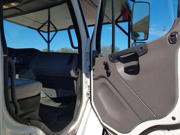 Used Terex Commander C4047 Digger Derrick on 2016 Freightliner M2 106 Reg Cab Utility Truck – G2173