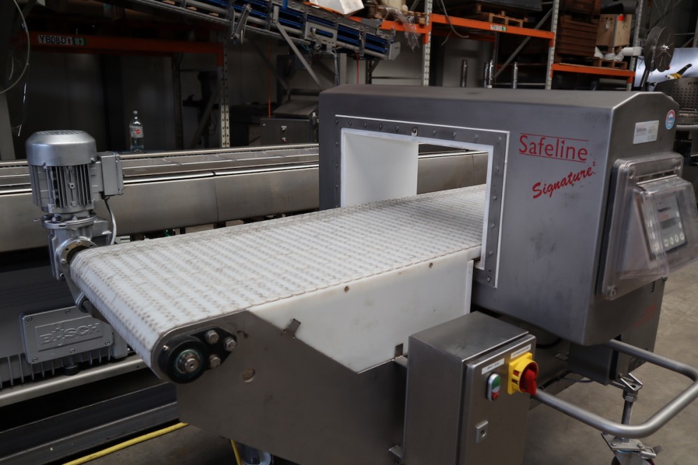 Used Safeline metal detector