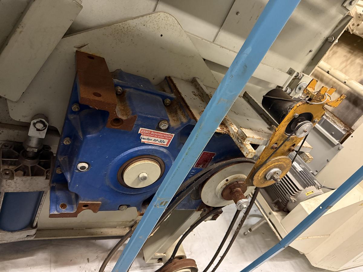 Used 1995 Ironer Kannegiesser HLM 2 roll 1200 x 3300mm Steam (895)