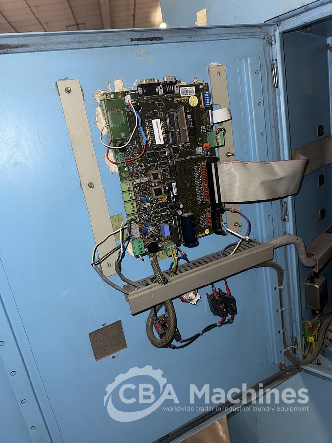 Used 2009 Washer Extractor Unica 200kg - 3 chambers