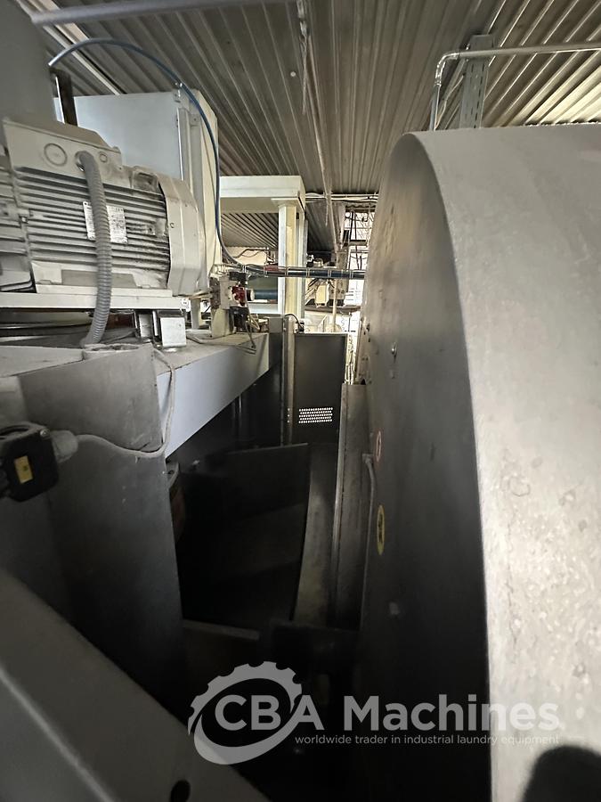 Used 2009 Girbau CBW System 12x50 with press + 100kg dryer