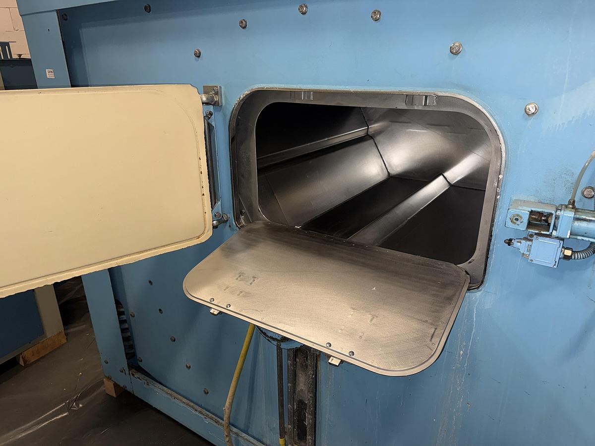 Used 2009 Washer Extractor Unica 200kg - 3 chambers