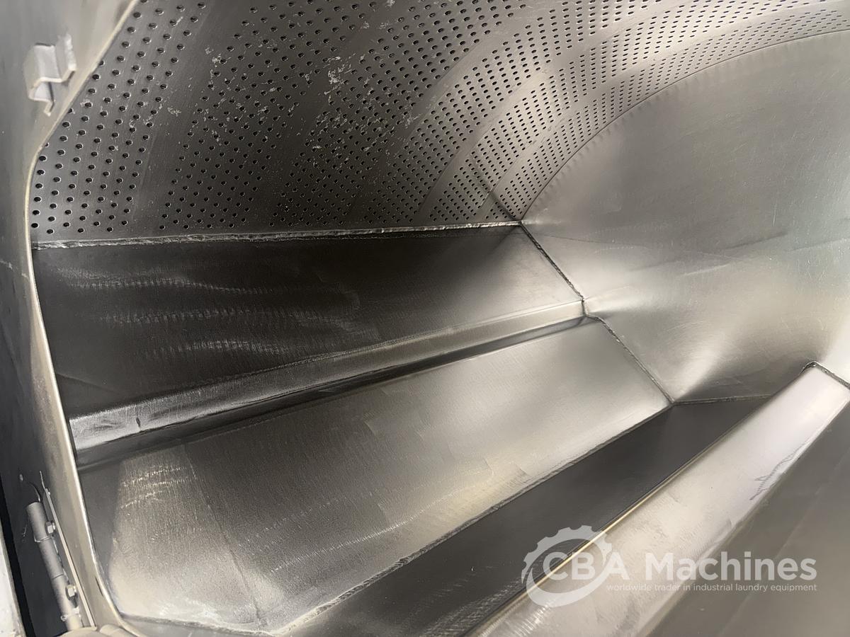 Used 2009 Washer Extractor Unica 200kg - 3 chambers