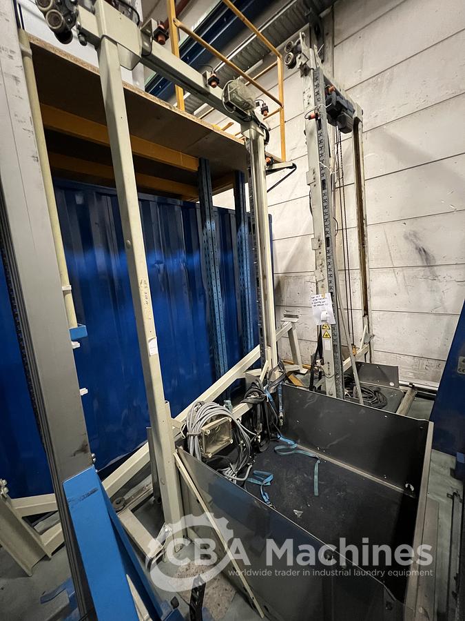 Used 1997 Shuttle Passat with side walls (332)