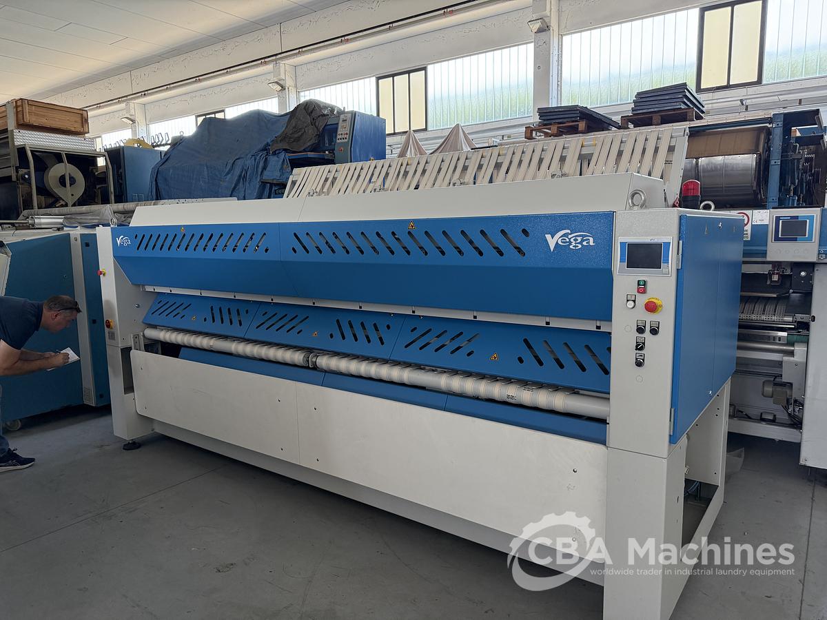 Used 2018 Vega Vegafold 3300mm 3/3-1 (3/2-2) (3-0-3)