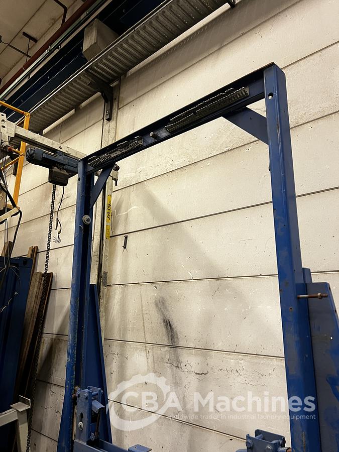 Used 2002 Shuttle Arista EHF100