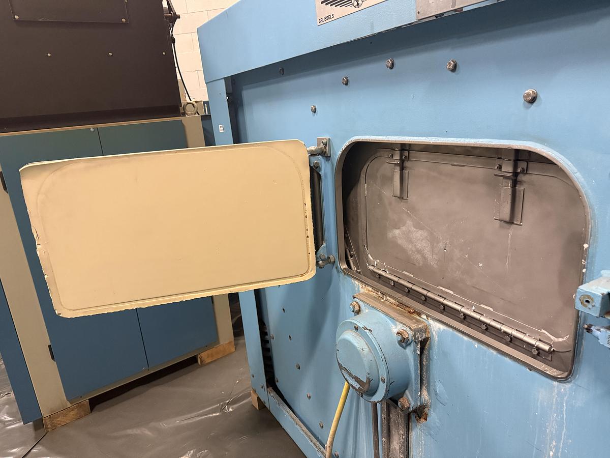 Used 2009 Washer Extractor Unica 200kg - 3 chambers