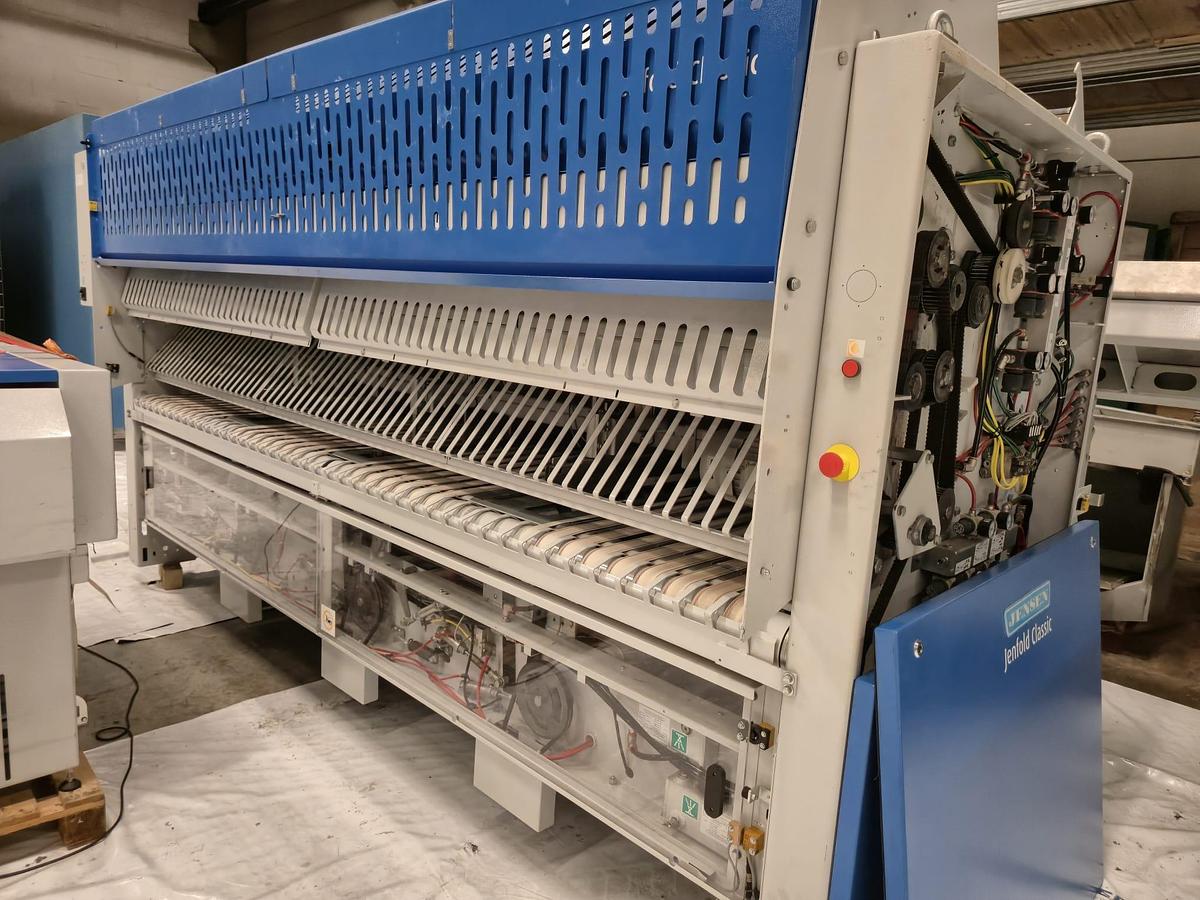 Used 2011 Electrolux Ironing Line C-Flex GAS 1x1200x3300 with Jensen Classic 3300mm 1-2 lanes