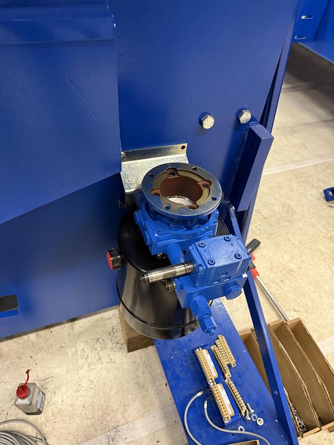 Used 1989 Ironer Lapauw 2 roll 1200 x 3300mm (429)