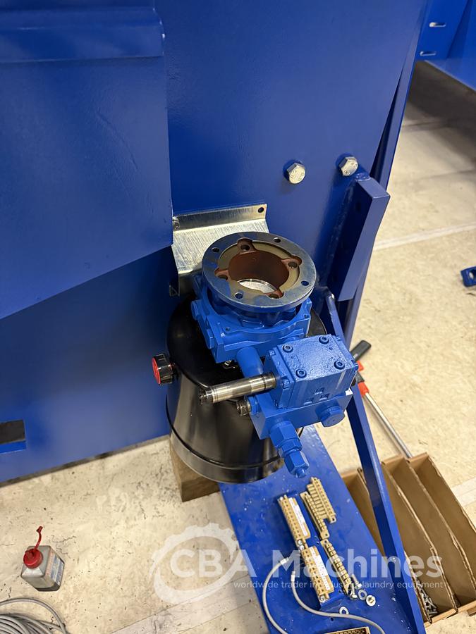 Used 1989 Ironer Lapauw 2 roll 1200 x 3300mm (429)